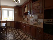 2-к квартира, 75 м², 4/10 эт.