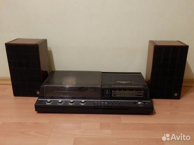 Продам Радиолу сириус 315-пано