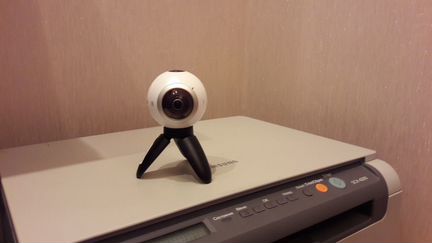 Видеокамера круговая SAMSUNG gear 360 новая