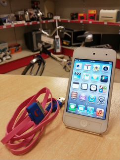 Apple iPod touch 4 64 Gb White