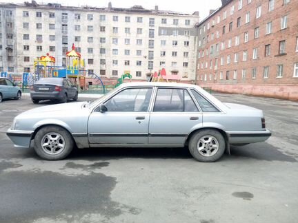 Opel Omega 3.0 МТ, 1984, седан