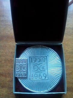 Медаль настольная,редкая 10 лет бийскому химкабина