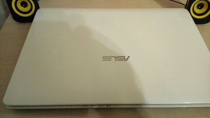 Игровой ноутбук Asus i3/GeForce GT 325M/8GB/300GB