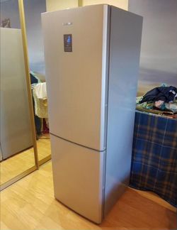 Холодильник SAMSUNG бу