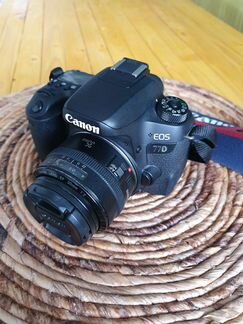 Зеркальный фотоаппарат Canon 77D body