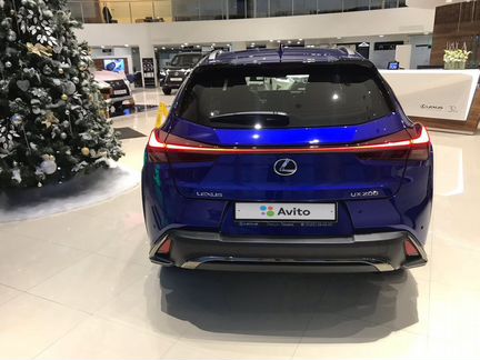 Lexus UX 2.0 CVT, 2019, 1 200 км
