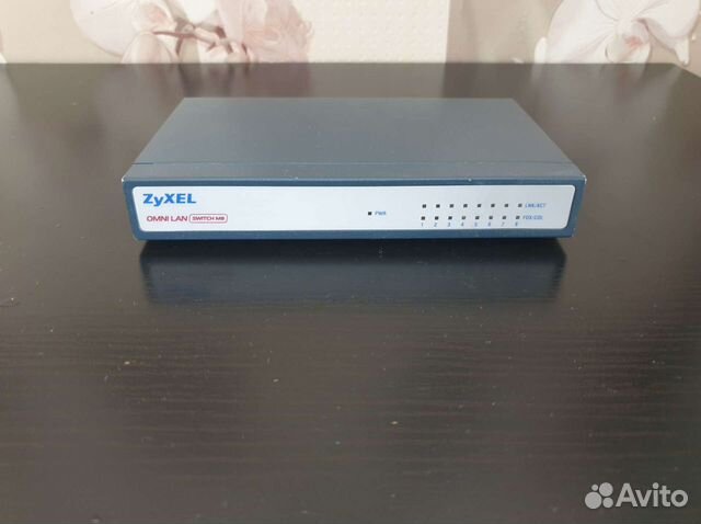 Коммутатор zyxel omni LAN Switch M8 EE (3 штуки)