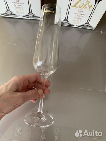 Бокалы под шампанское