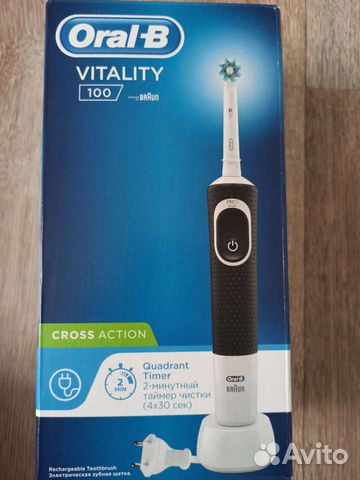 Электрическая зубная щетка oral b