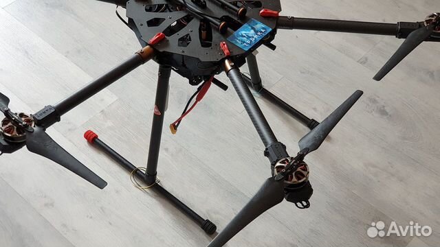 Квадрокоптер dji (грузовой дрон)