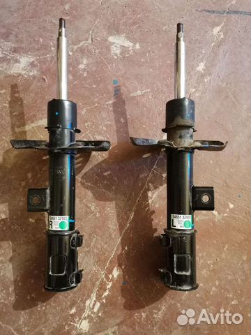 Передние стойки на Hyundai i40