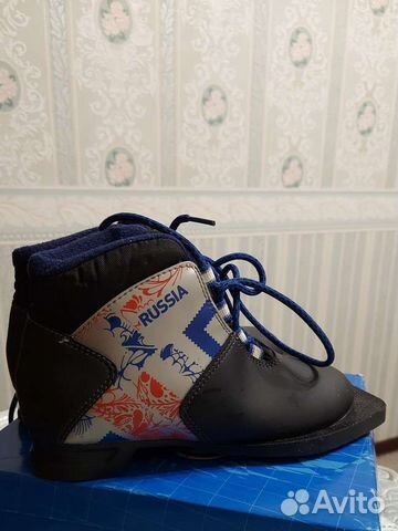 Детские лыжные ботинки