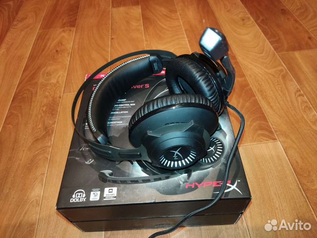 Игровые наушники HyperX Cloud Revolver S 7.1