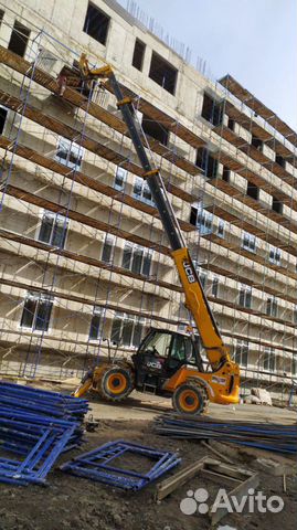 Машинист телескопического погрузчика