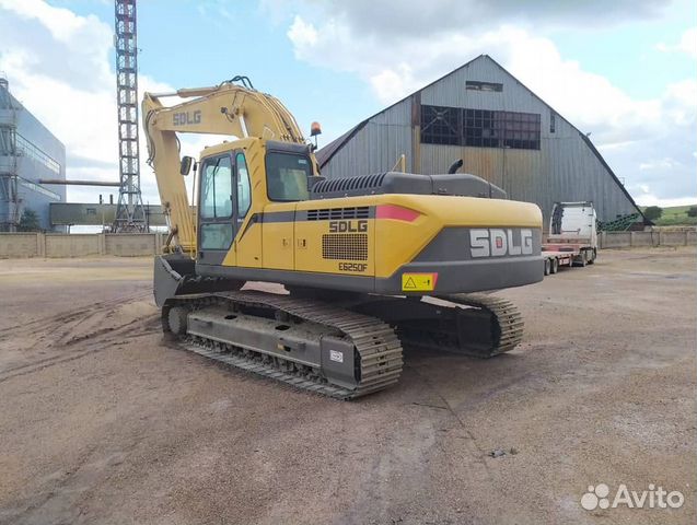 Гусеничный экскаватор SDLG LinGong E6250F, 2022