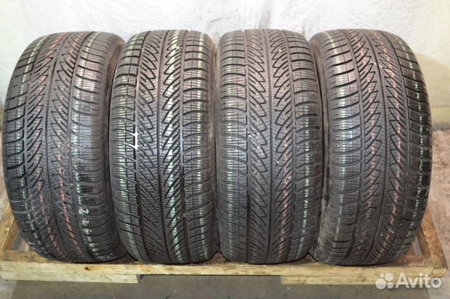 Goodyear UltraGrip 8 Performance 225/40 R18 92V