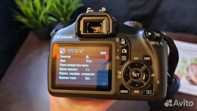 Зеркальный фотоаппарат canon EOS Rebel T3