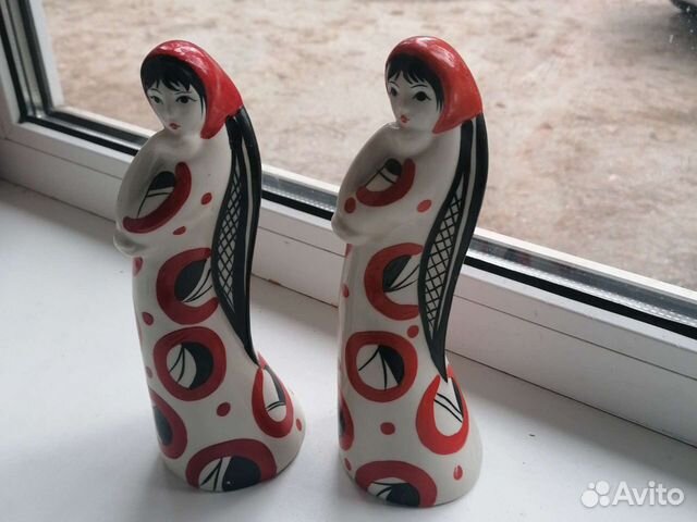 Статуэтки девочки гжель