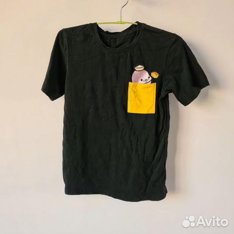 Черная майка с тюленем в кармашке. Женская