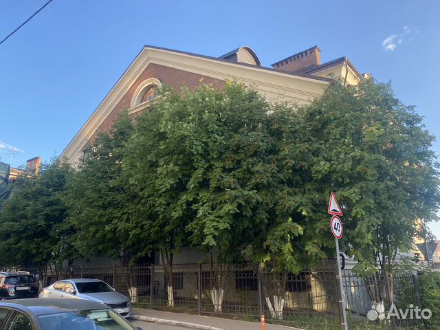 

1-к. квартира, 53 м², 1/3 эт.