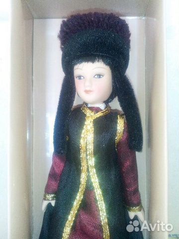 Кукла в Калмыцком праздничном костюме. Фарфор