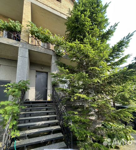 

Дом 230 м² на участке 3 сот.