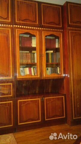 Книжный шкаф/сервиз с антресолью купить в республике крым на.