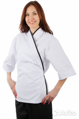 88202549736 Куртка сушиста белая с отделкой черного цвета