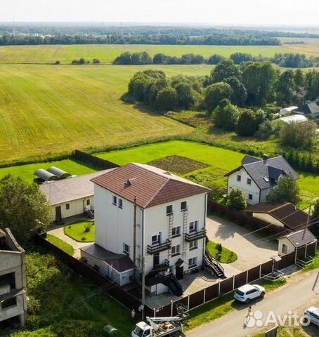 

10-к. и более коттедж, 400 м²