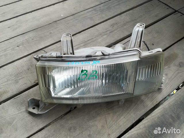 Фара Тойота Биби би би бб Toyota BB NCP30 Фара Тойота Биби би би бб Toyota BB NCP30
