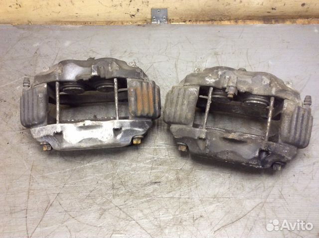 Суппорт тормозной передний 2WD Mercedes W221 W216