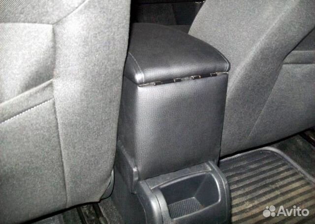 Подлокотник Skoda Octavia A5 (2008-2013) Подлокотник Skoda Octavia A5 (2008-2013)