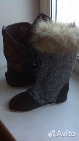 Утеплённые сапоги на шнуровке