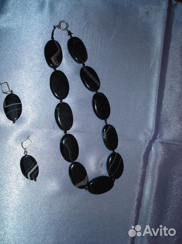 Колье и серьги из черно-голубого агата