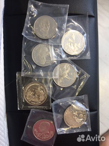 Продам серебряные монеты из серии 