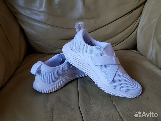 Кроссовки Adidas новые детские 32 р Кроссовки Adidas новые детские 32 р