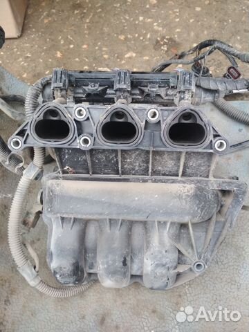 Skoda Rapid коллектор впускной