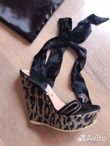 Босоножки Gianmarco Lorenzi. Босоножки на танкетке Босоножки Gianmarco Lorenzi. Босоножки на танкетке