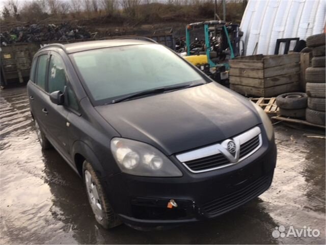Дверь капот фара бампер Opel Zafira B 2005-2012