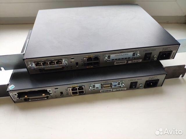 Маршрутизатор Cisco 1841 Маршрутизатор Cisco 1841