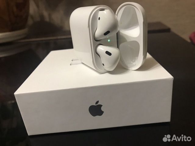 Наушники AirPods