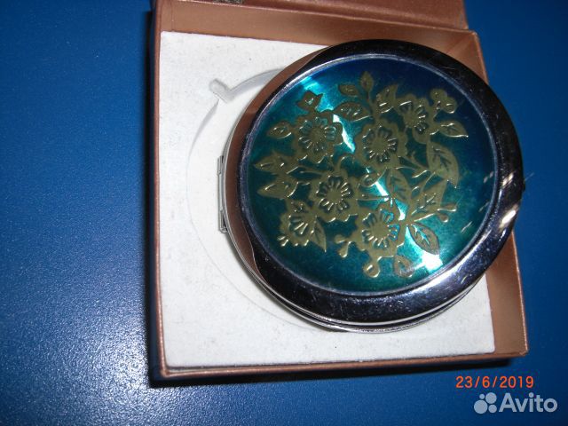 Зеркало с увеличением подарочное Зеркало с увеличением подарочное