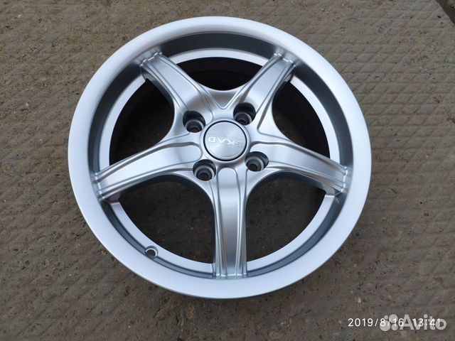 Комплект нового литья R14 4x98 skad на ваз Комплект нового литья R14 4x98 skad на ваз