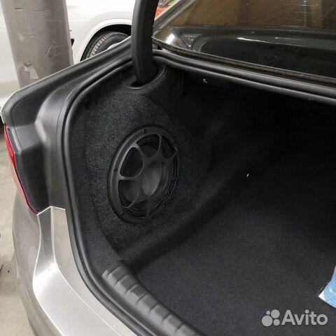 Сабвуфер стелс BMW 5 серии G30 под динамик 10 Сабвуфер стелс BMW 5 серии G30 под динамик 10