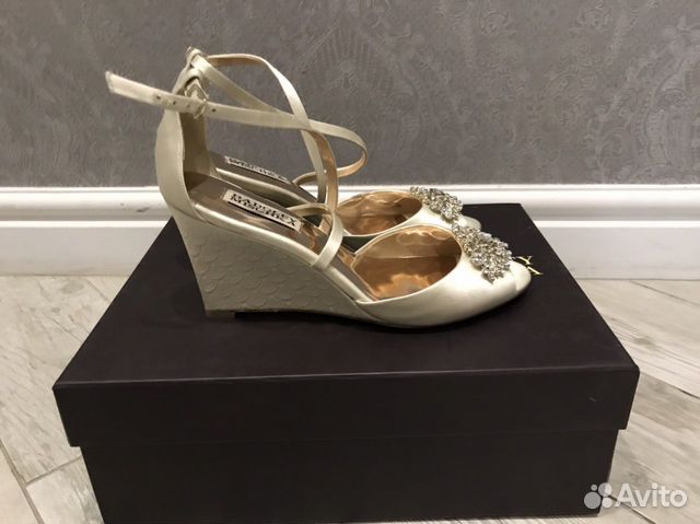 Босоножки Badgley Mischka размер 36 (но идут за 37 Босоножки Badgley Mischka размер 36 (но идут за 37