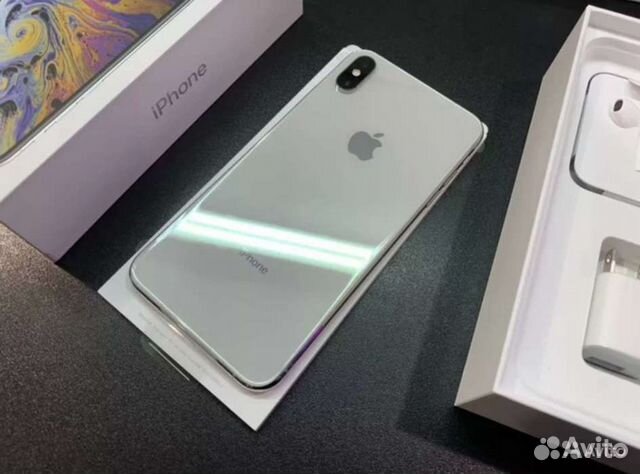 iPhone XS Max iPhone XS Max