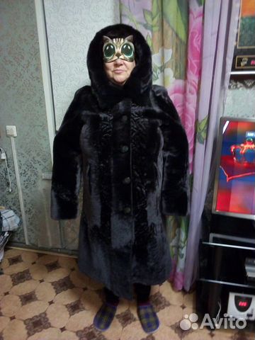 Мутоновая шуба с норкой Мутоновая шуба с норкой