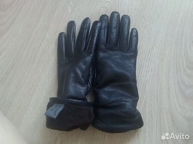 Теплые,кожаные перчатки,на очень женственную ручку