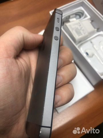 iPhone 5s Новый акб стоит