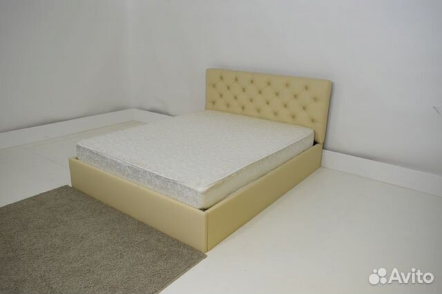 Кровать двуспальная
